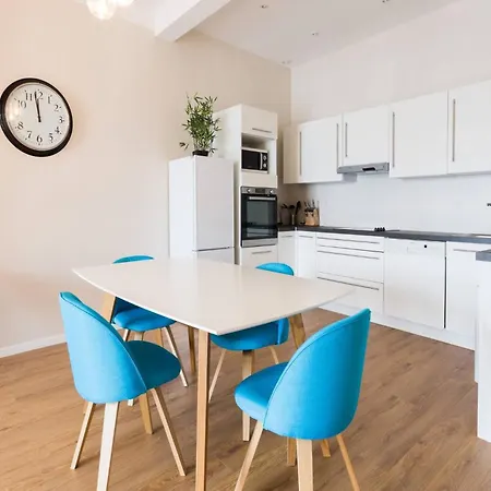 Fully Ac, Port-view, 2 Min And Palais *