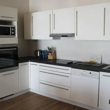 Fully Ac, Port-view, 2 Min And Palais